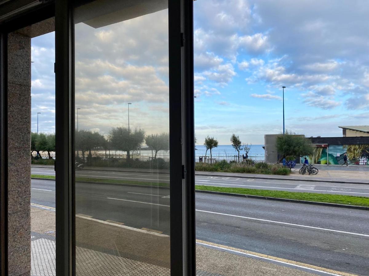 Cozy Apartment In Front Of The Beach San Sebastián Esterno foto